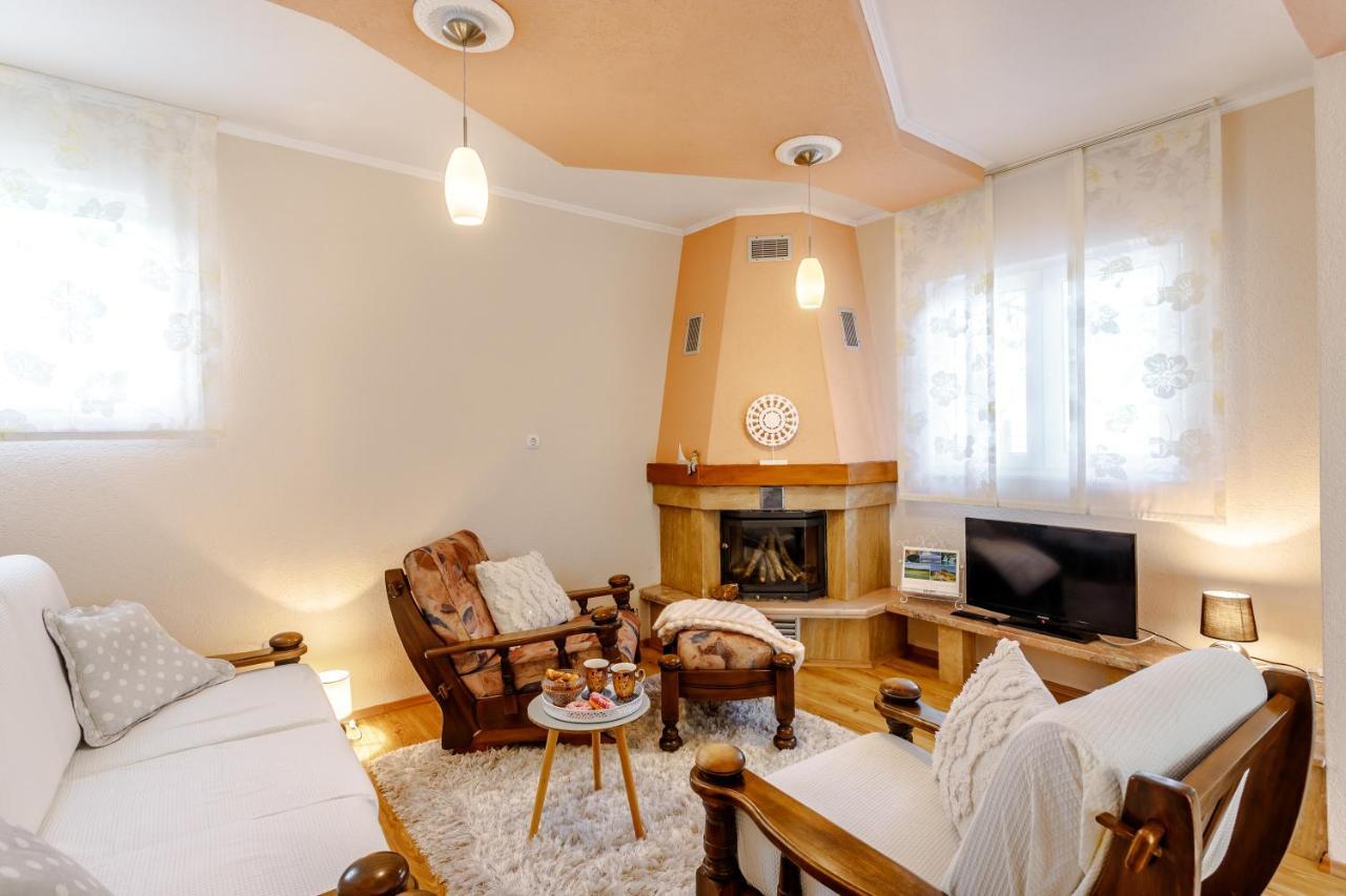 Holiday Home Memories And Joy Imotski Exterior photo